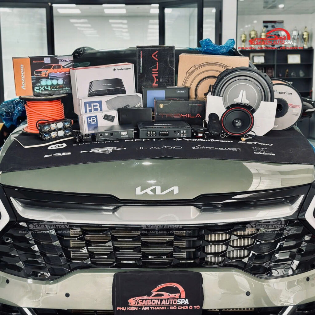 Bộ thiết bị độ âm thanh ô tô tại Saigon Auto Spa